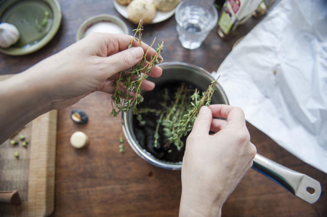 How to Add Thyme Piece to Your Recipes for Perfect Flavor